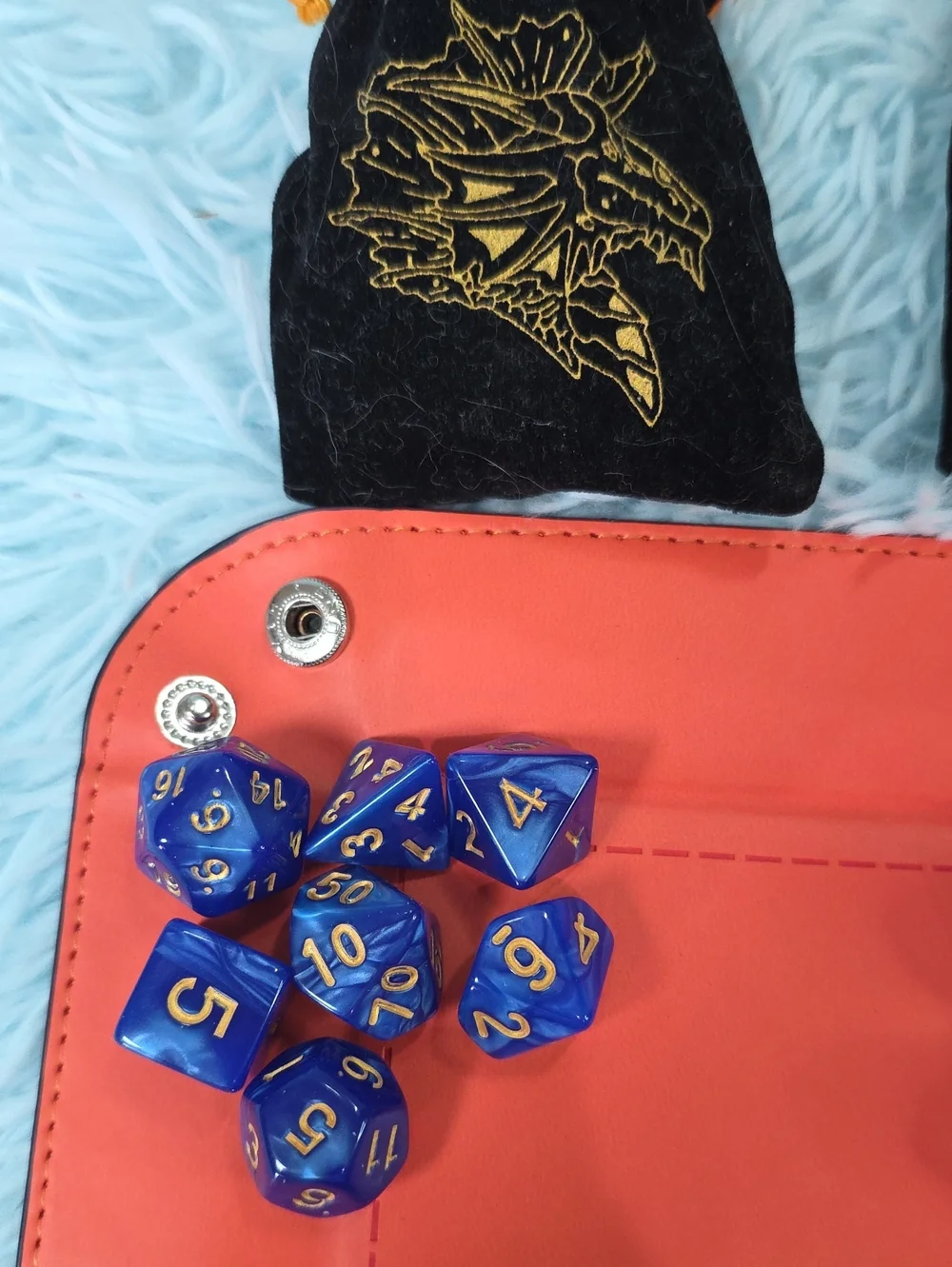 28pc Polyhedral DND Dice Set with Snap Corner Dice Tray & 4 Dice Storage Bags